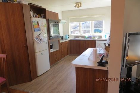Photo of property in 77 Tahapa Crescent, Meadowbank, Auckland, 1072