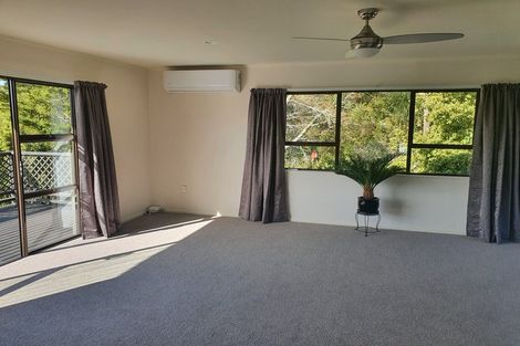 Photo of property in 21 Hillcrest Road, Hatfields Beach, Orewa, 0931