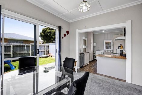 Photo of property in 12 Collins Street, Hawera, 4610