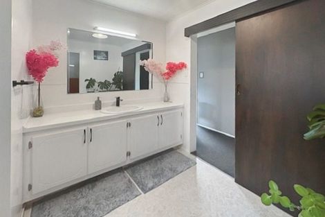 Photo of property in 43 Normanby Street, Woodville, 4920