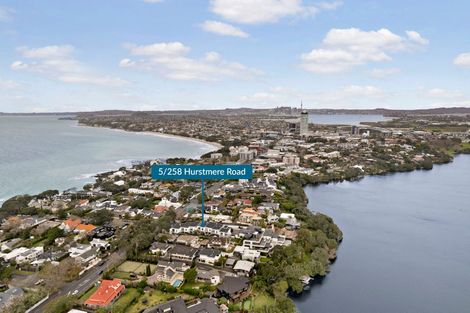 Photo of property in 5/258 Hurstmere Road, Takapuna, Auckland, 0622