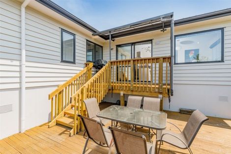 Photo of property in 6 Cityview Place, Massey, Auckland, 0614