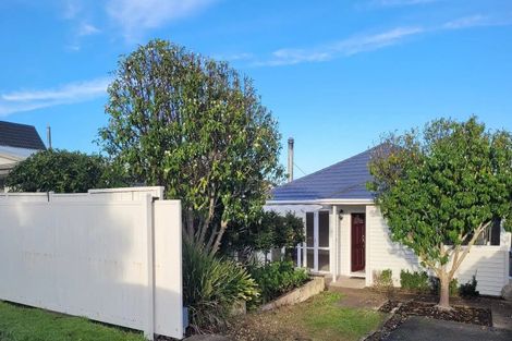 Photo of property in 79 Clovelly Road, Bucklands Beach, Auckland, 2012