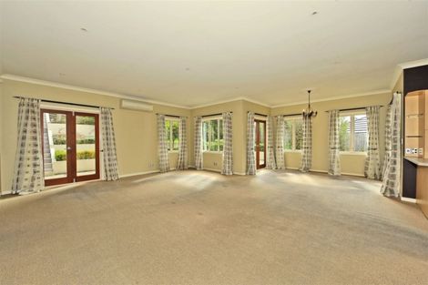 Photo of property in 16 Basil Place, Mount Pleasant, Christchurch, 8081