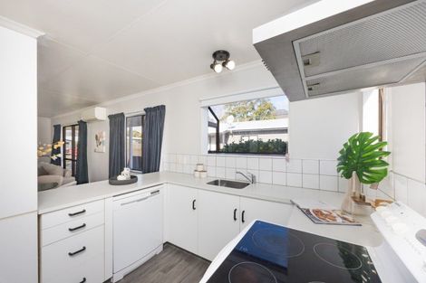 Photo of property in 5a Newton Place, Westbrook, Palmerston North, 4412