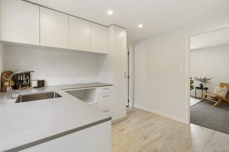 Photo of property in 2/7 Walter Street, Hauraki, Auckland, 0622