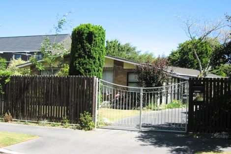 Photo of property in 6 Jamell Place Avonhead Christchurch City