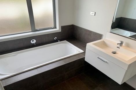 Photo of property in 16 Piwakawaka Court, Rototuna North, Hamilton, 3210