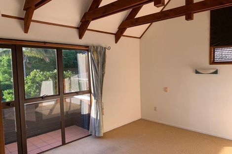 Photo of property in 1/38 Heathcote Road, Castor Bay, Auckland, 0620