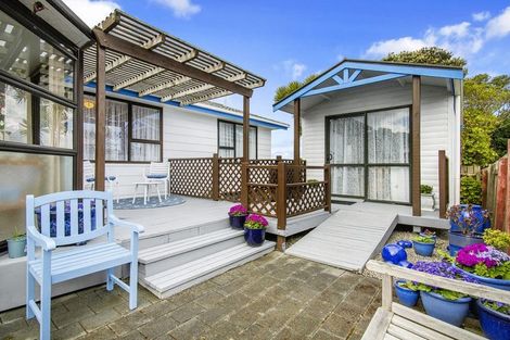 Photo of property in 10 Morning View, Titahi Bay, Porirua, 5022