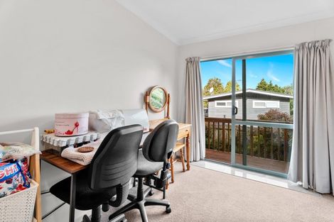 Photo of property in 24a Alexander Street, Cockle Bay, Auckland, 2014