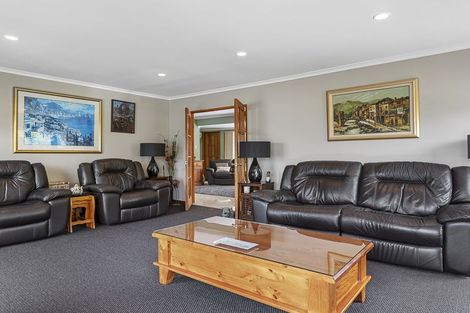 Photo of property in 24 Cornwall Road, Lyttelton, 8082