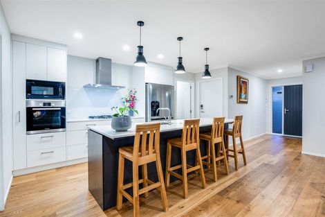 Photo of property in 17 Waitaria Terrace, Aotea, Porirua, 5024