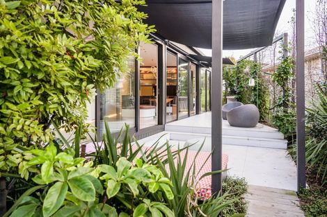 Photo of property in 83a Oceanview Road, Mount Maunganui, 3116