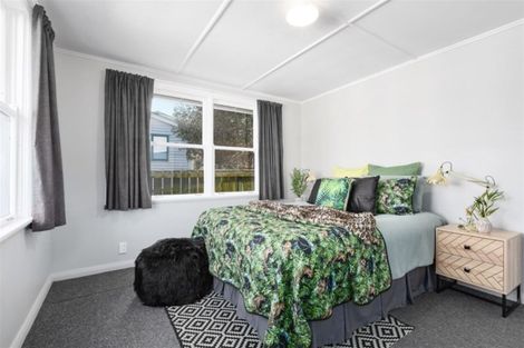 Photo of property in 27 Te Puke Street, Titahi Bay, Porirua, 5022