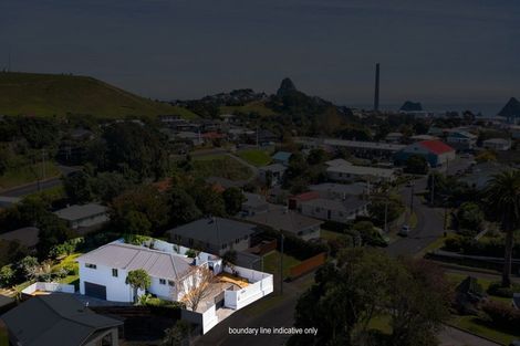 Photo of property in 20 Stuart Place, Blagdon, New Plymouth, 4310