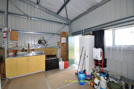 Photo of property in 196 Metcalfe Road, Matakohe, 0593