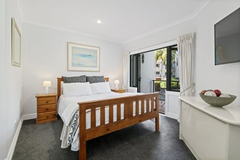 Photo of property in 2/177 Hurstmere Road, Takapuna, Auckland, 0622
