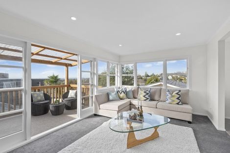 Photo of property in 1/57 Coronation Road, Hillcrest, Auckland, 0627