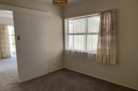 Photo of property in 9 Rickards Place, New Lynn, Auckland, 0600