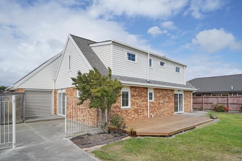 Photo of property in 35 Beauford Place, Parklands, Christchurch, 8083