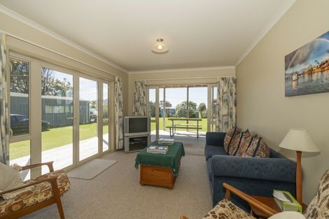 Photo of property in 255 Cook Drive, Whitianga, 3510