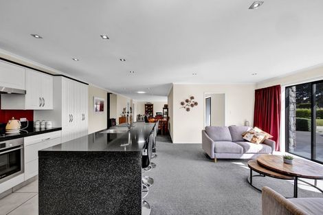 Photo of property in 105 Mawhitiwhiti Road, Normanby, Hawera, 4675