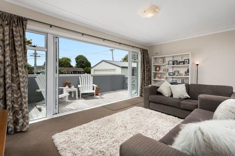Photo of property in 74 Queen Road, Bellevue, Tauranga, 3110