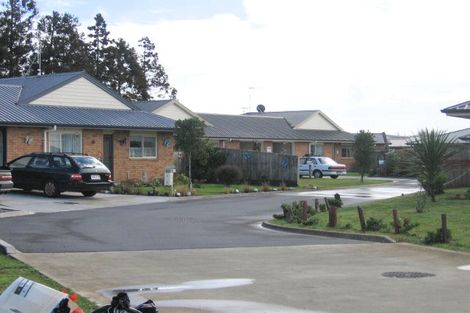 Photo of property in 14 Kittyhawk Place, Melville, Hamilton, 3206