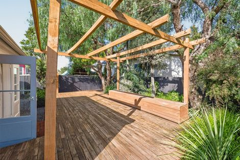 Photo of property in 341 Barbadoes Street, Christchurch Central, Christchurch, 8011