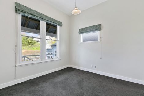Photo of property in 32 Rolleston Street, Mount Cook, Wellington, 6021