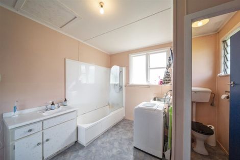 Photo of property in 53 Kapuni Street, Manaia, 4612