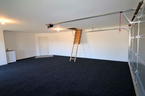 Photo of property in 11 Tararua Crescent, Carterton, 5713