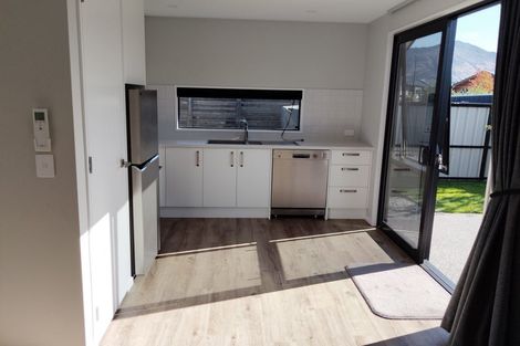 Photo of property in 8 Tahi Street, Albert Town, Wanaka, 9305