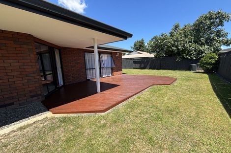 Photo of property in 11 Hanmer Place, Highbury, Palmerston North, 4412