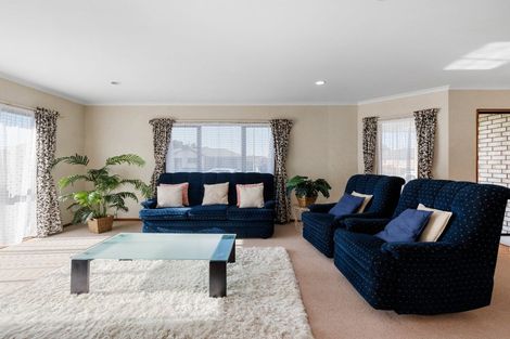 Photo of property in 26 Farnborough Drive, Nawton, Hamilton, 3200