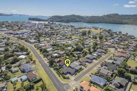 Photo of property in 1 Cobham Lane, Whitianga, 3510