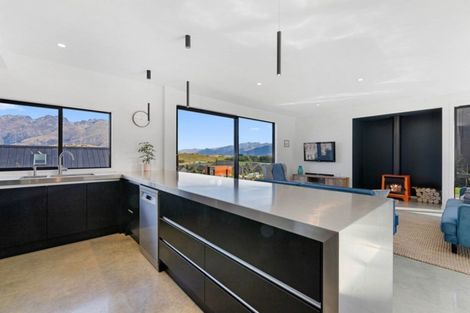 Photo of property in 9 Falconer Rise, Jacks Point, Queenstown, 9371