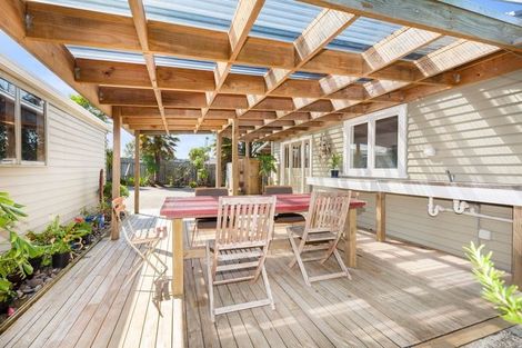 Photo of property in 29 Government Road, Raglan, 3225