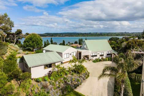 Photo of property in 70 Cheviot Street, Mangawhai Heads, Mangawhai, 0505