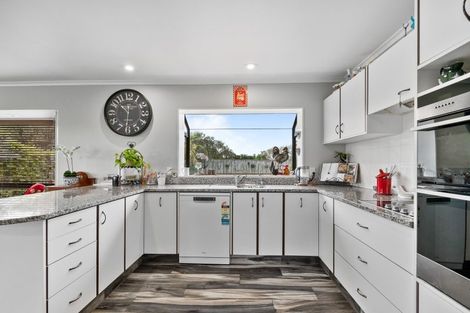 Photo of property in 2923 State Highway 1, Sanson, Palmerston North, 4479