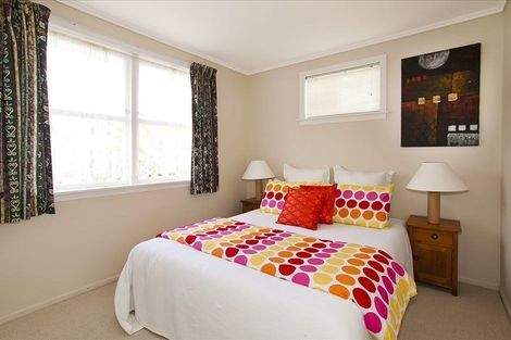 Photo of property in 1/12 Bond Crescent, Forrest Hill, Auckland, 0620