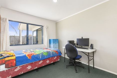 Photo of property in 11 Checketts Place, Papamoa Beach, Papamoa, 3118