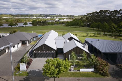 Photo of property in 158 Lakes Boulevard, Pyes Pa, Tauranga, 3112