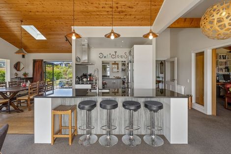 Photo of property in 32 Kuiwai Drive, Rainbow Point, Taupo, 3330