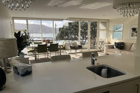 Photo of property in 2/130 Oriental Parade, Oriental Bay, Wellington, 6011