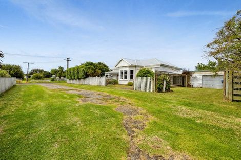 Photo of property in 14 Albany Street, Patea, 4520