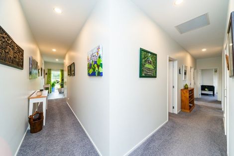 Photo of property in 74 Polson Hill Drive, Aokautere, Palmerston North, 4471
