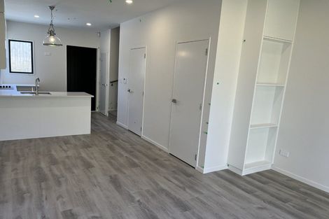 Photo of property in 6/241 Don Buck Road, Massey, Auckland, 0614