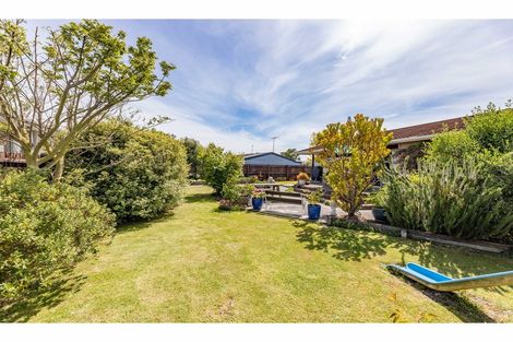 Photo of property in 4 Collingwood Place, Rangiora, 7400